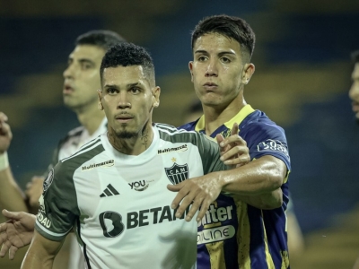 Atlético-MG vence Rosario Central e garante vaga nas oitavas da Libertadores