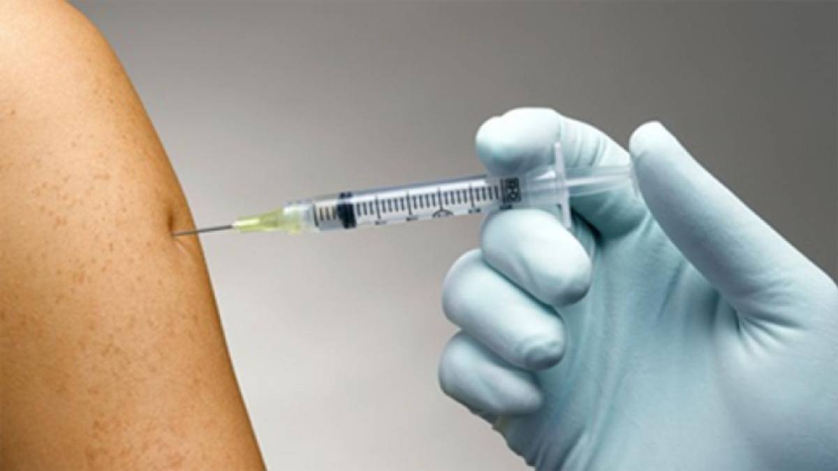 Read more about the article Brasil começa este mês a testar vacina do Reino Unido para Covid-19