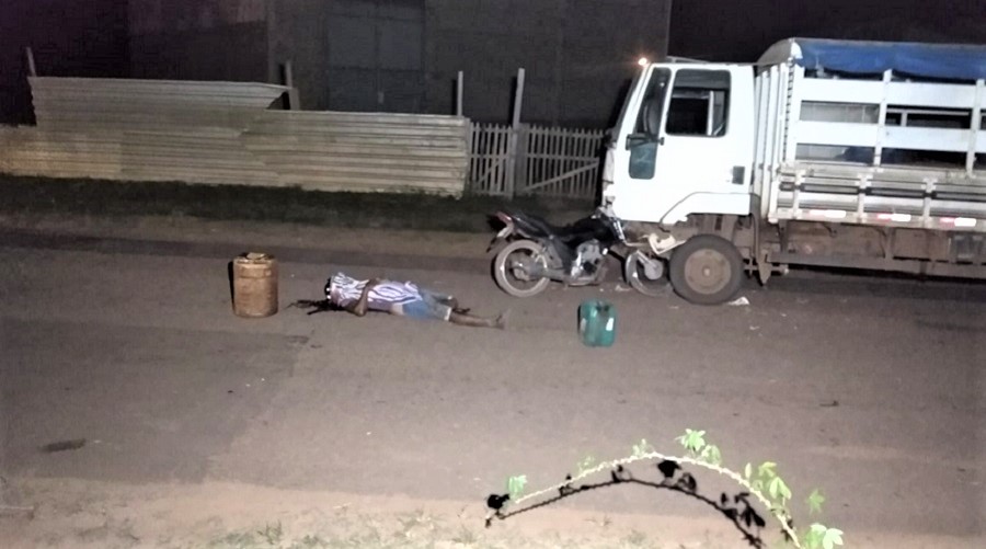 Read more about the article Colisão entre caminhão e moto deixa um morto na Estrada do Amapá
