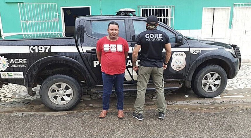 Leia mais sobre o artigo Polícia prende em Rio Branco foragido do Peru que matou esposa a facadas