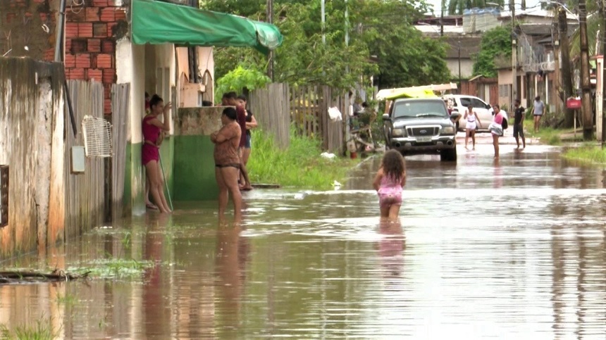 Leia mais sobre o artigo Enchentes: governador do Acre decreta situação de emergência