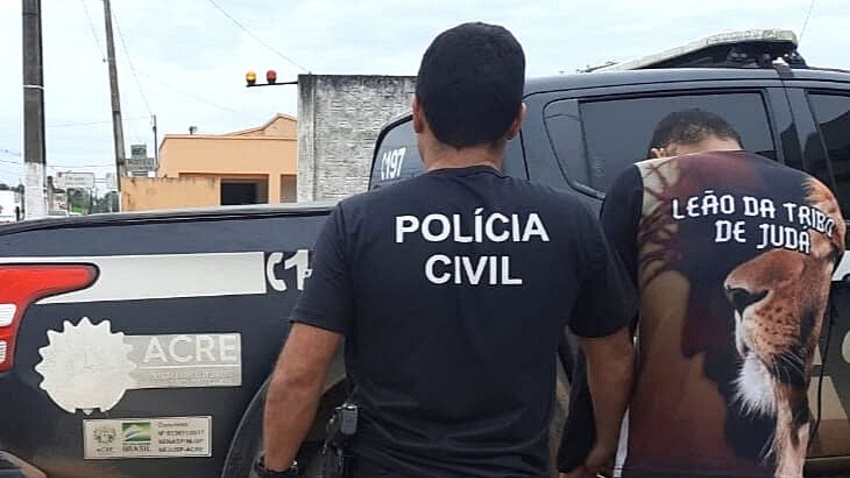 Leia mais sobre o artigo Suspeito de roubo é preso em ônibus que tinha Rio Branco como destino final