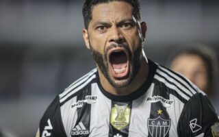 Atlético Mineiro vence Santos na Vila Belmiro