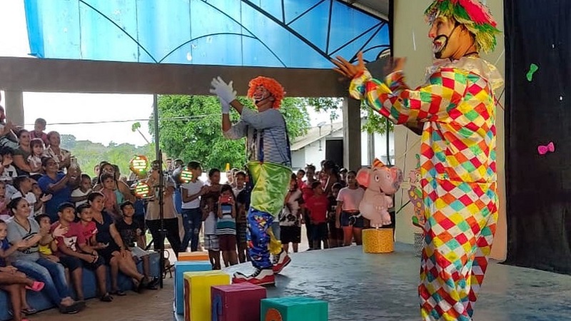 Leia mais sobre o artigo Prefeitura de Cruzeiro do Sul realiza Circuito Teatral na Vila Santa Luzia