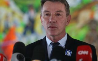 Governador de Roraima defende programa social para garimpeiros