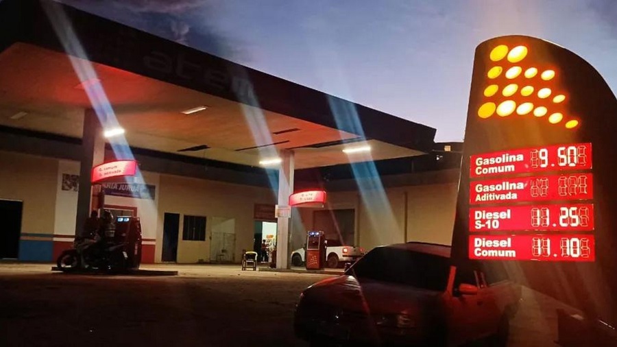 Leia mais sobre o artigo Preço do litro da gasolina chega a R$ 9,50 no interior do Acre após reoneração