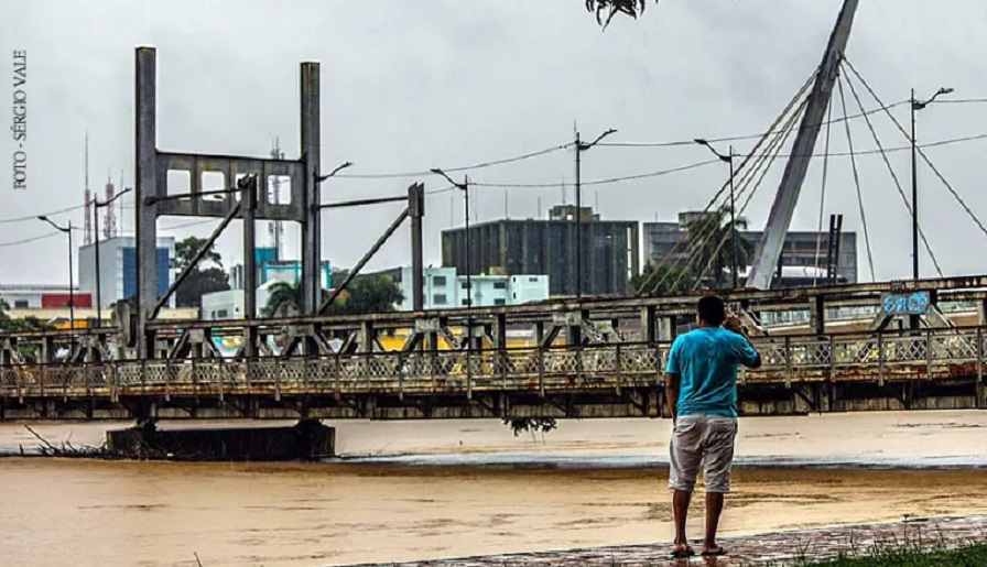 Leia mais sobre o artigo Rio Acre baixa 60cm e famílias começam a voltar para casa na capital