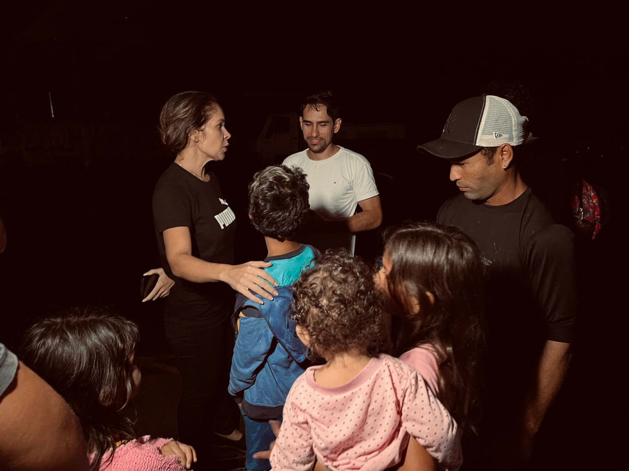 Leia mais sobre o artigo Marfisa Galvão presta solidariedade às famílias atingidas pelo alagamento