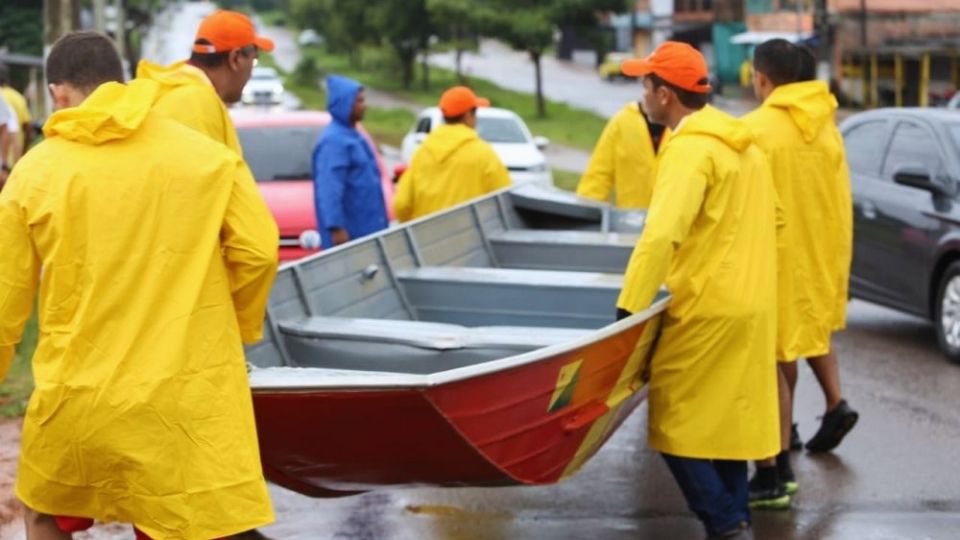 Leia mais sobre o artigo Prefeitura de Rio Branco auxilia famílias atingidas pela chuva