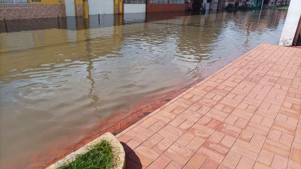 Leia mais sobre o artigo Enchente em Rio Branco provoca fechamento de cinco unidades de saúde