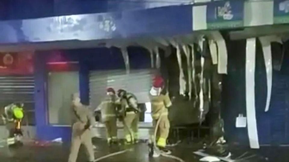 Leia mais sobre o artigo Incêndio atinge lojas no Calçadão da Benjamin Constant, em Rio Branco