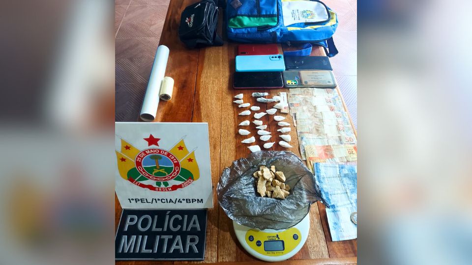Leia mais sobre o artigo Polícia Militar apreende drogas e conduz grupo por tráfico no interior