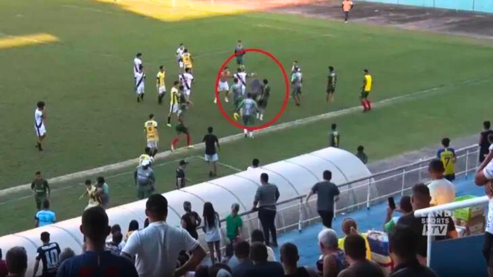 Leia mais sobre o artigo Filho de Roberto Duarte é agredido em partida do Campeonato Acreano Sub-20