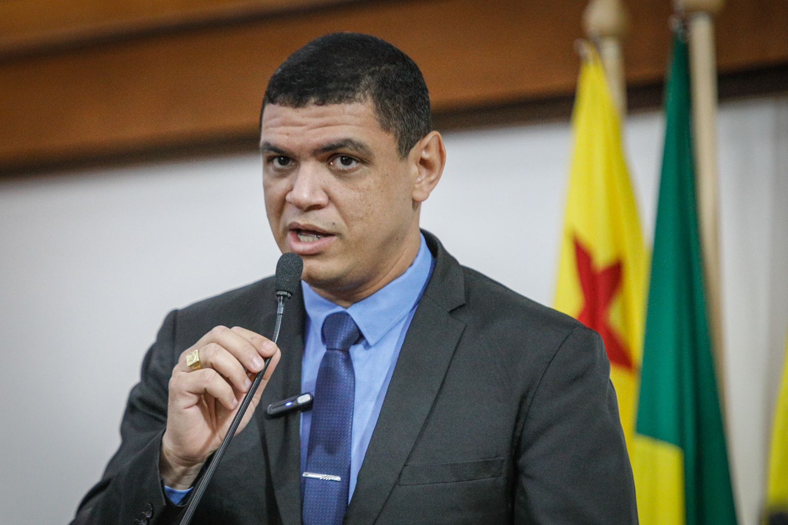 Leia mais sobre o artigo Pablo Bregense critica governo por desapropriar famílias de áreas invadidas