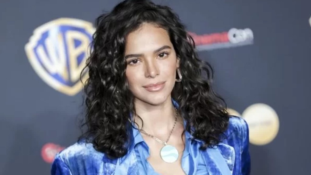 Cachê de Bruna Marquezine para atuar no filme “Besouro Azul é revelado ...