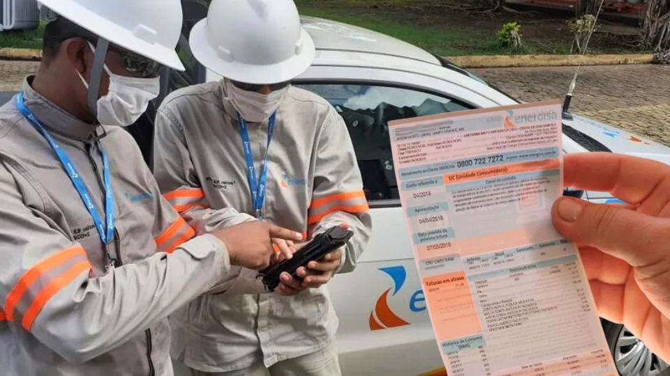 Leia mais sobre o artigo Nova lei possibilita que consumidor pague conta atrasada de energia na hora do corte
