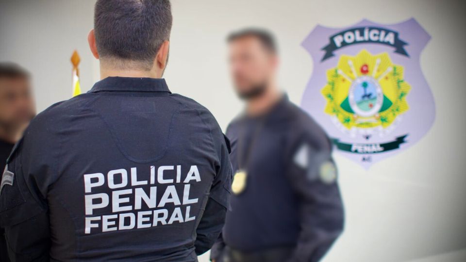 Leia mais sobre o artigo Polícia Penal Federal: a importância do nível superior no combate ao crime organizado