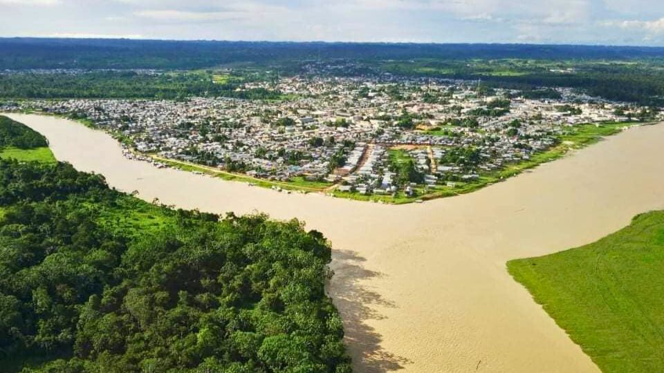 Leia mais sobre o artigo Rio Tarauacá ultrapassa cota de transbordo e deixa cidade em alerta