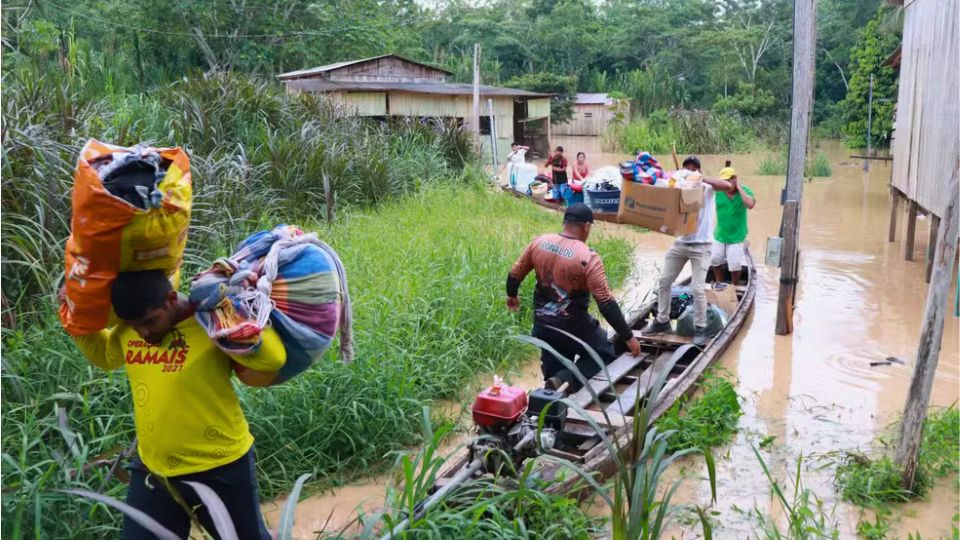 Leia mais sobre o artigo Cheia no Rio Acre em Assis Brasil já deixa mais de 50 famílias desalojadas