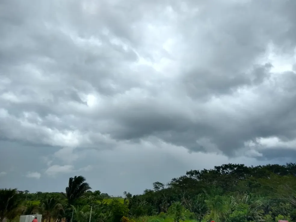 Leia mais sobre o artigo Primeira frente fria do ano chega ao Acre e ameniza o calor, diz Sipam