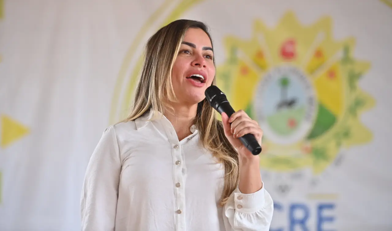 Leia mais sobre o artigo Fernanda Hassem se filia ao PP e assume partido em Brasiléia