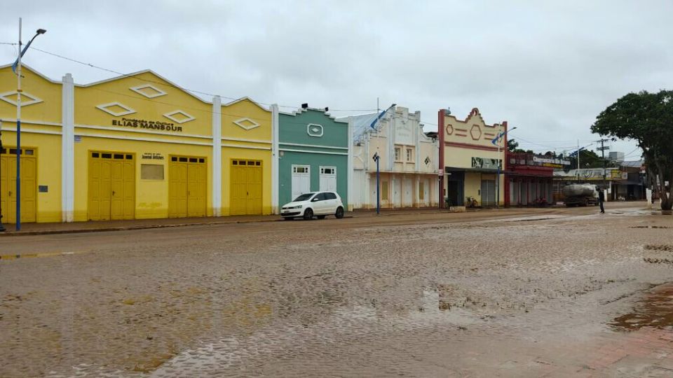 Leia mais sobre o artigo Trânsito volta a fluir no Centro e Gameleira amanhece sem água após vazante