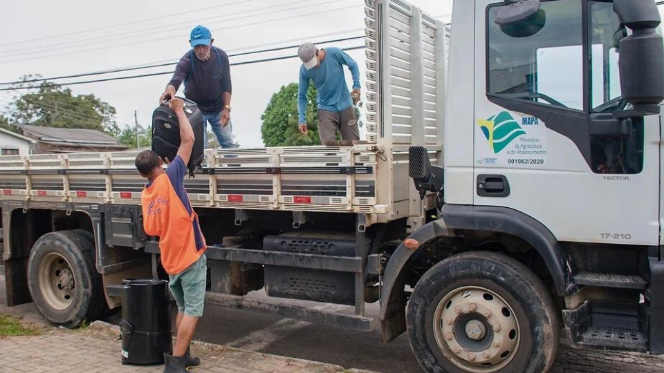 Leia mais sobre o artigo Mais de 100 famílias já retornaram para casa após enchente do Rio Juruá