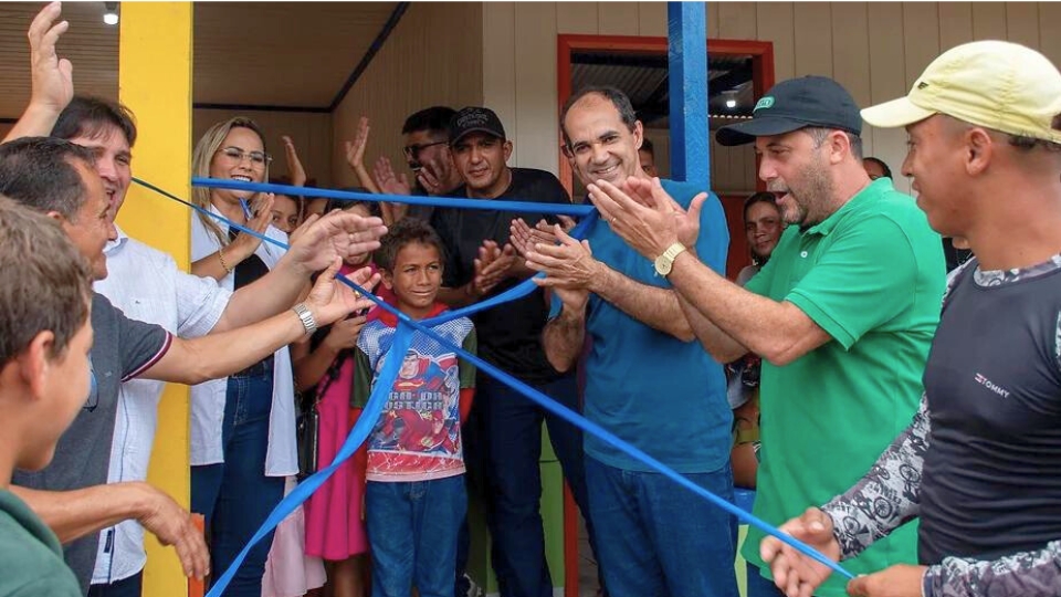 Leia mais sobre o artigo Prefeitura de Cruzeiro do Sul inaugura escola Rodrigues e Silva na zona rural