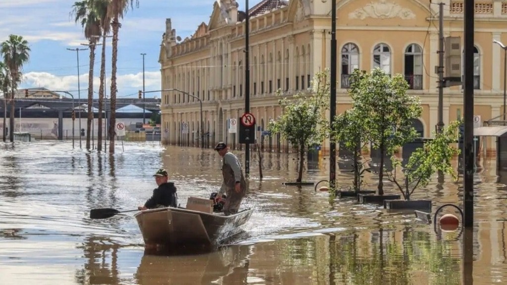 Leia mais sobre o artigo Brasil tem 1.942 cidades com risco de desastres ambientais