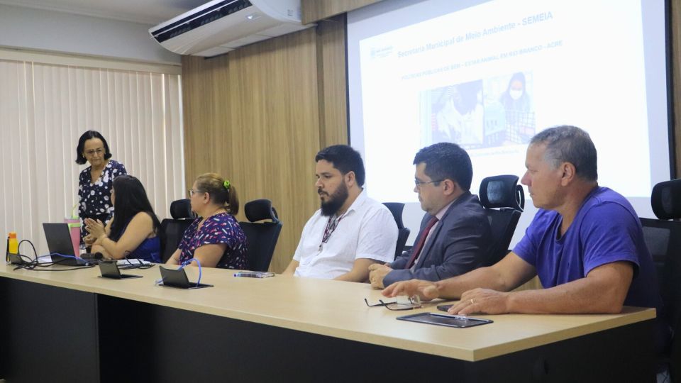 Leia mais sobre o artigo Reunião discute bem-estar animal e criação de abrigo municipal de Rio Brancoq