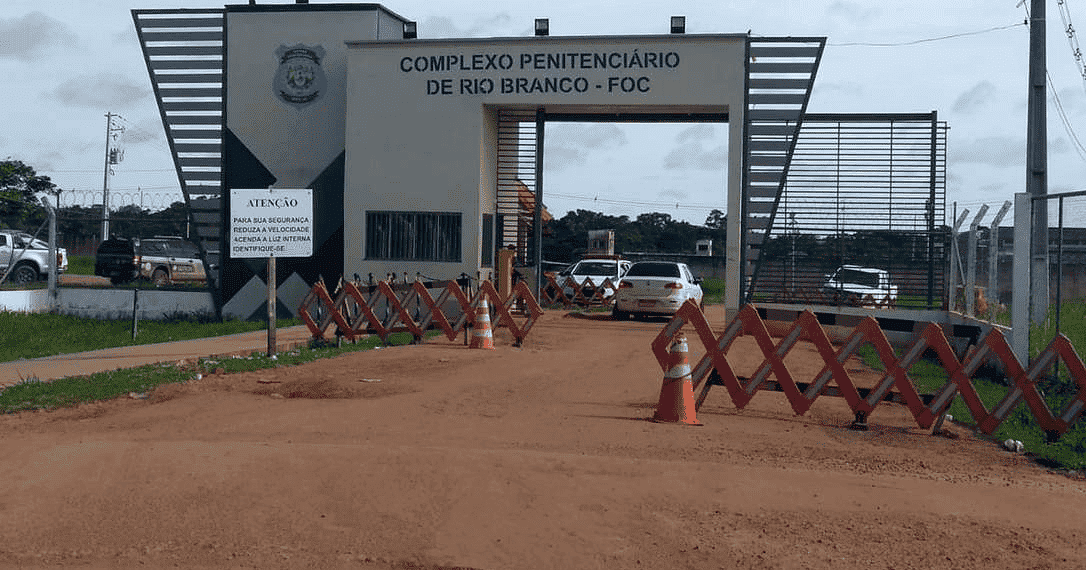 Leia mais sobre o artigo Seis detentos fogem do presídio Francisco de Oliveira Conde