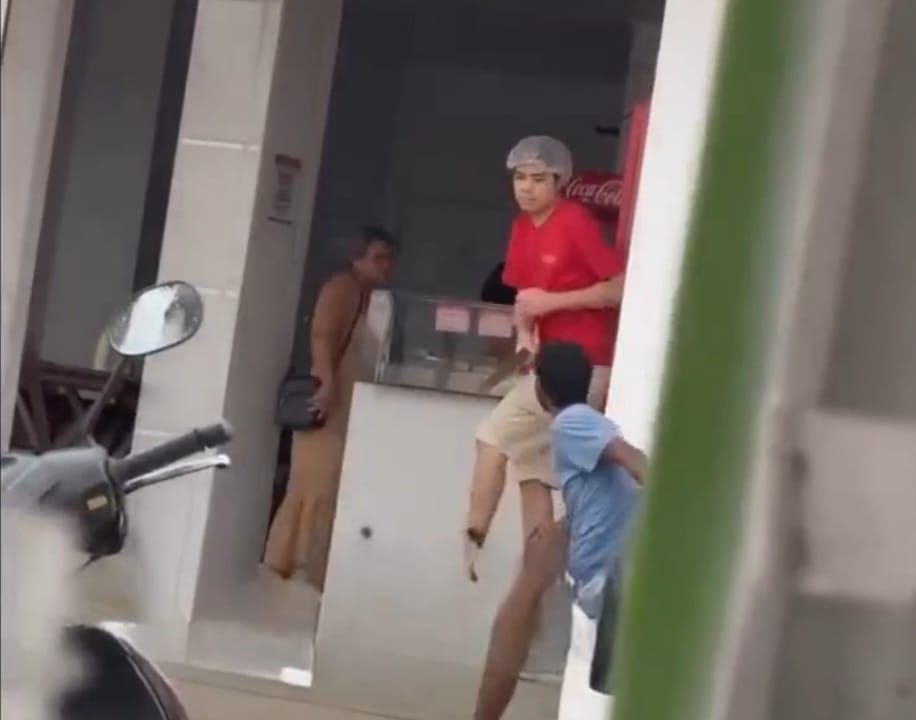 Leia mais sobre o artigo VÍDEO: homem armado com facão ameaça trabalhador em Rio Branco