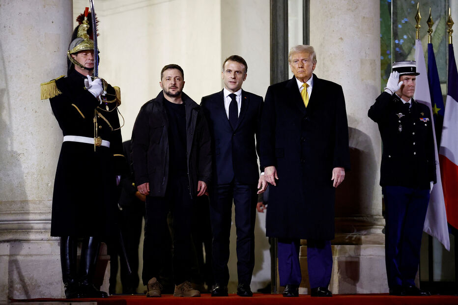 Leia mais sobre o artigo Na França, Macron promove encontro entre Trump e Zelensky