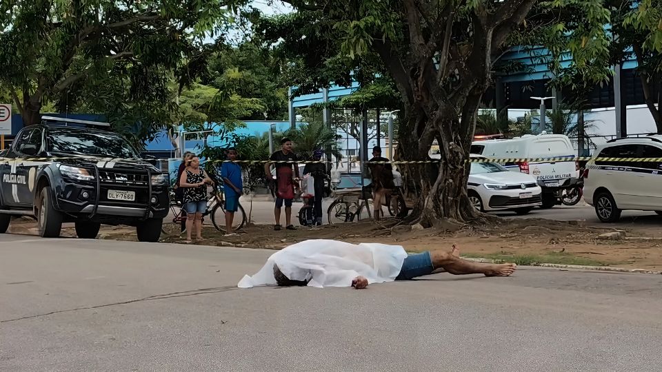 Leia mais sobre o artigo VÍDEO: Após gritar ‘porra de facção’, homem é morto a tiros em Rio Branco