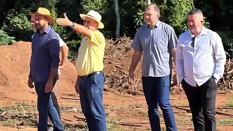 Leia mais sobre o artigo Bocalom visita galpão do projeto 1001 Dignidades e destaca avanços