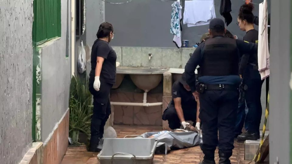 Leia mais sobre o artigo Homem cai de telhado na Habitasa durante surto e morre em Rio Branco