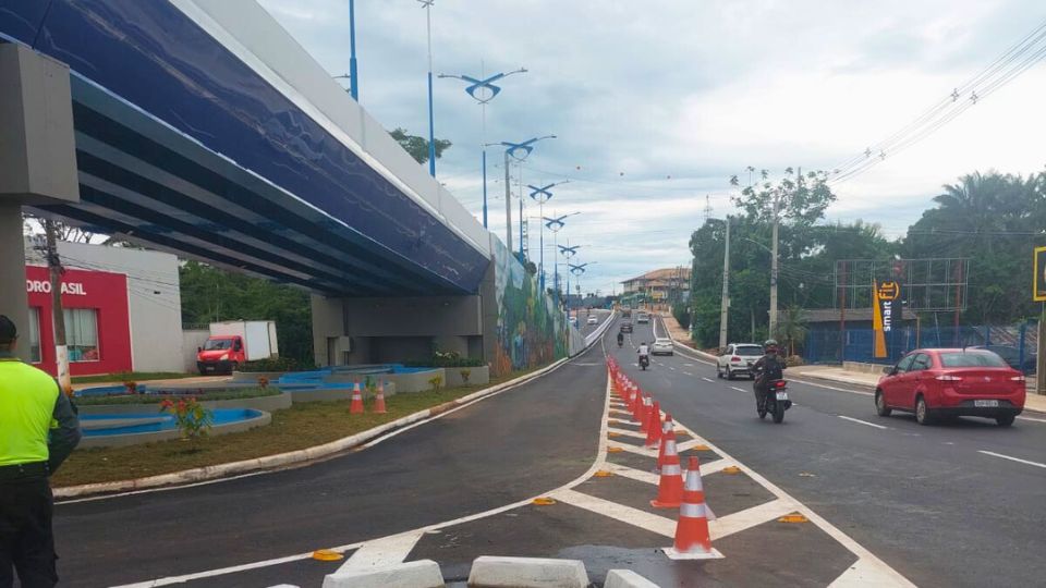 Leia mais sobre o artigo RBTrans reage a infrações no viaduto Beth Bocalom com sinalização no trânsito