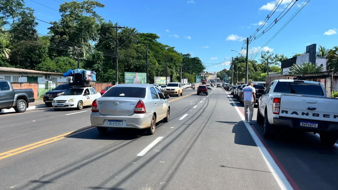 Leia mais sobre o artigo Recapeamento e sinalização modernizam Avenida Antônio da Rocha Viana