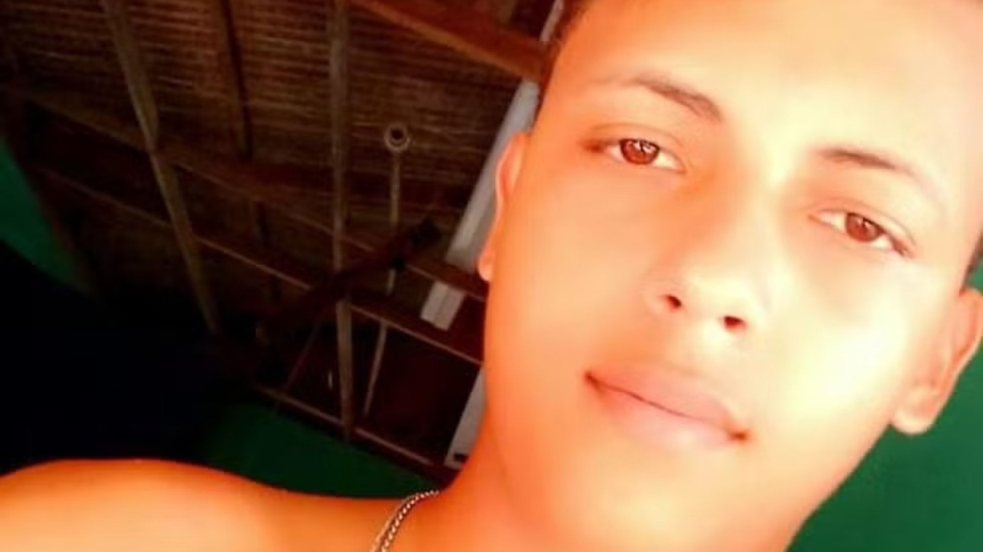Leia mais sobre o artigo Motociclista morre após colidir com máquina de asfalto em Xapuri