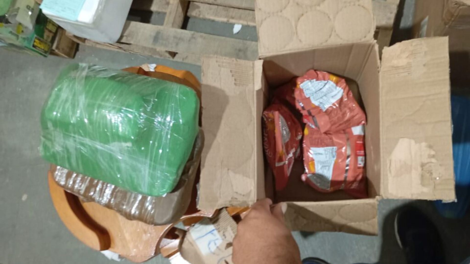 Leia mais sobre o artigo Polícia apreende maconha em encomenda de bolachas em  Cruzeiro do Sul