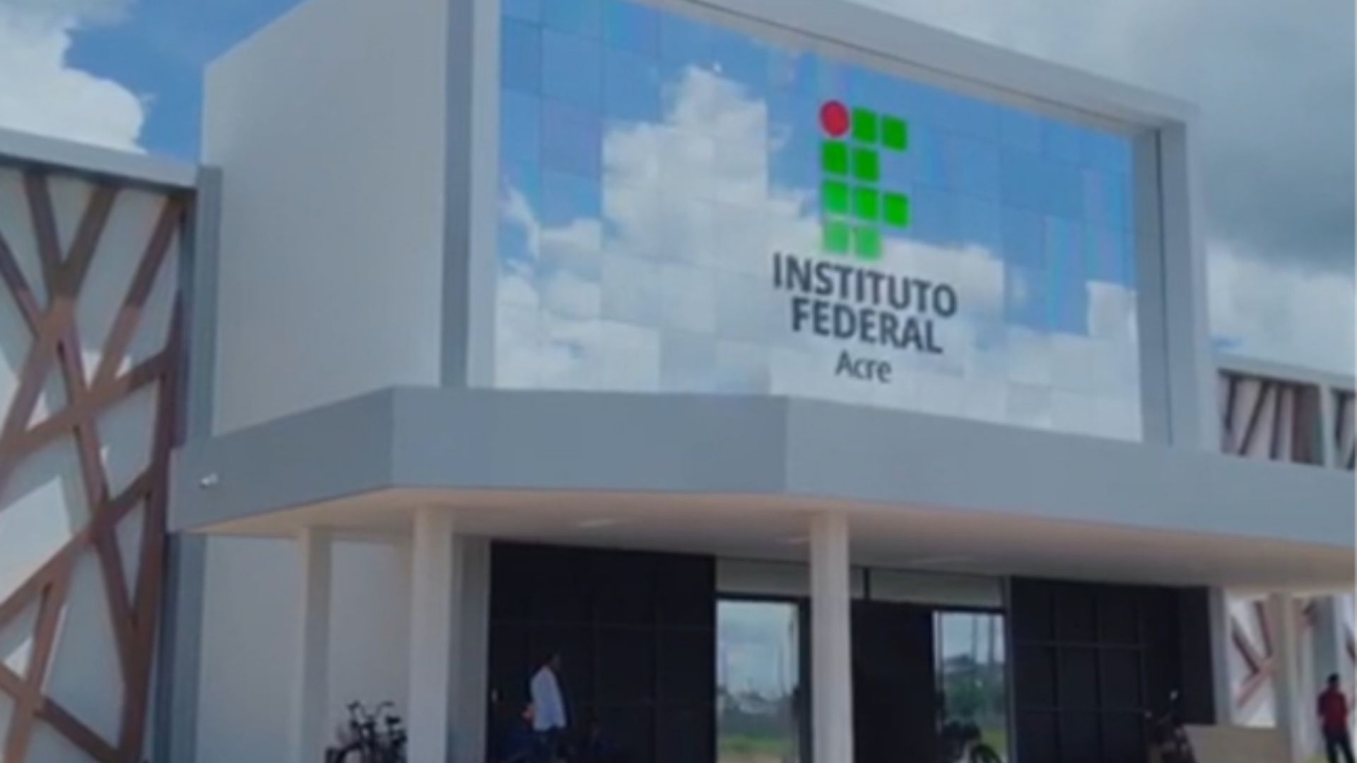 Leia mais sobre o artigo Ifac lança seletivo para professores substitutos no interior