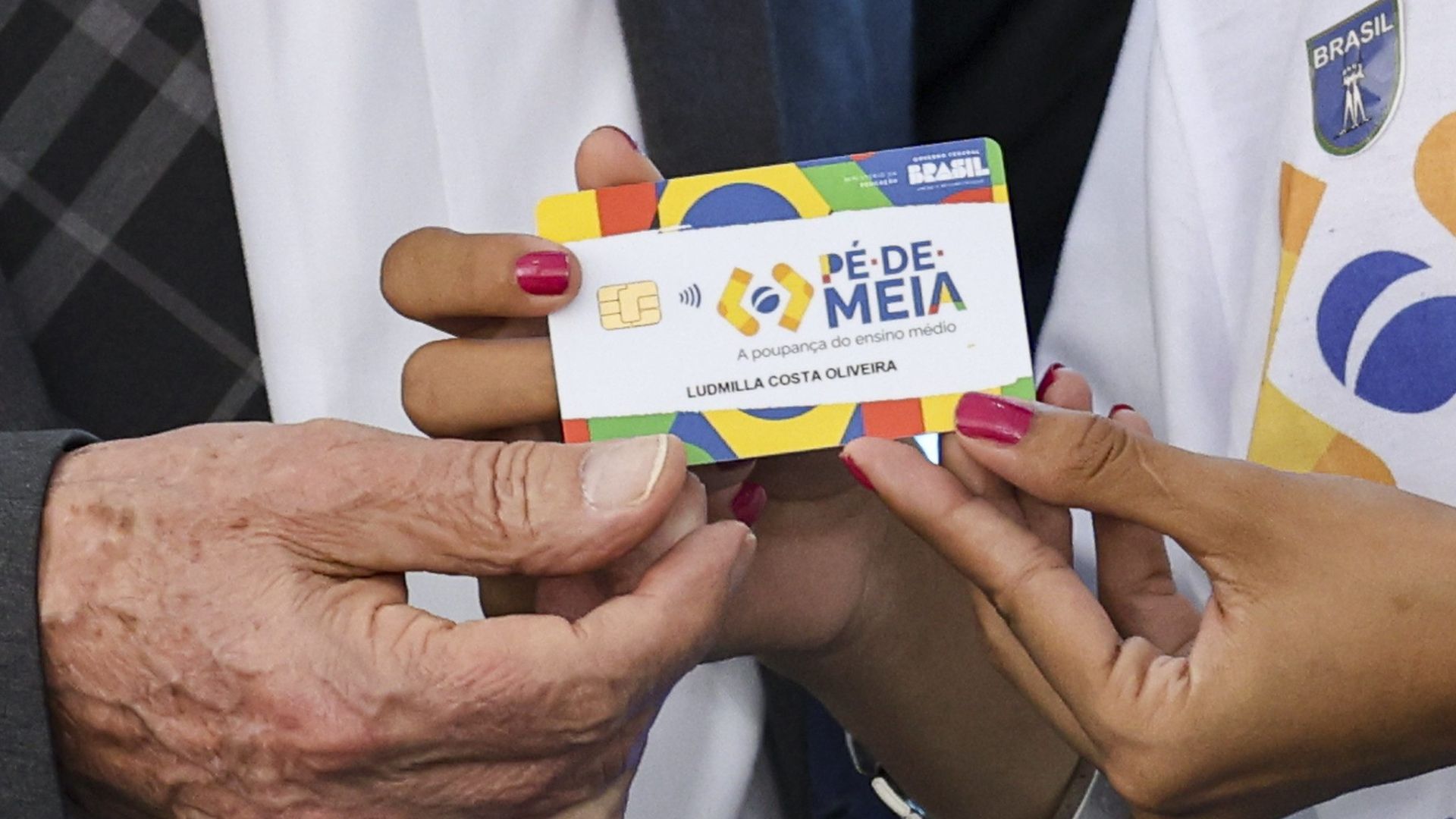 Leia mais sobre o artigo Pé-de-Meia paga nova parcela a nascidos em novembro e dezembro