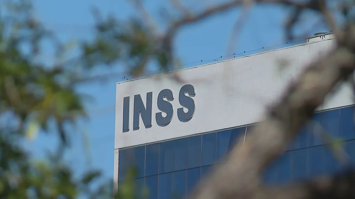 Leia mais sobre o artigo Entidades usaram robôs para conseguir dinheiro dos aposentados do INSS