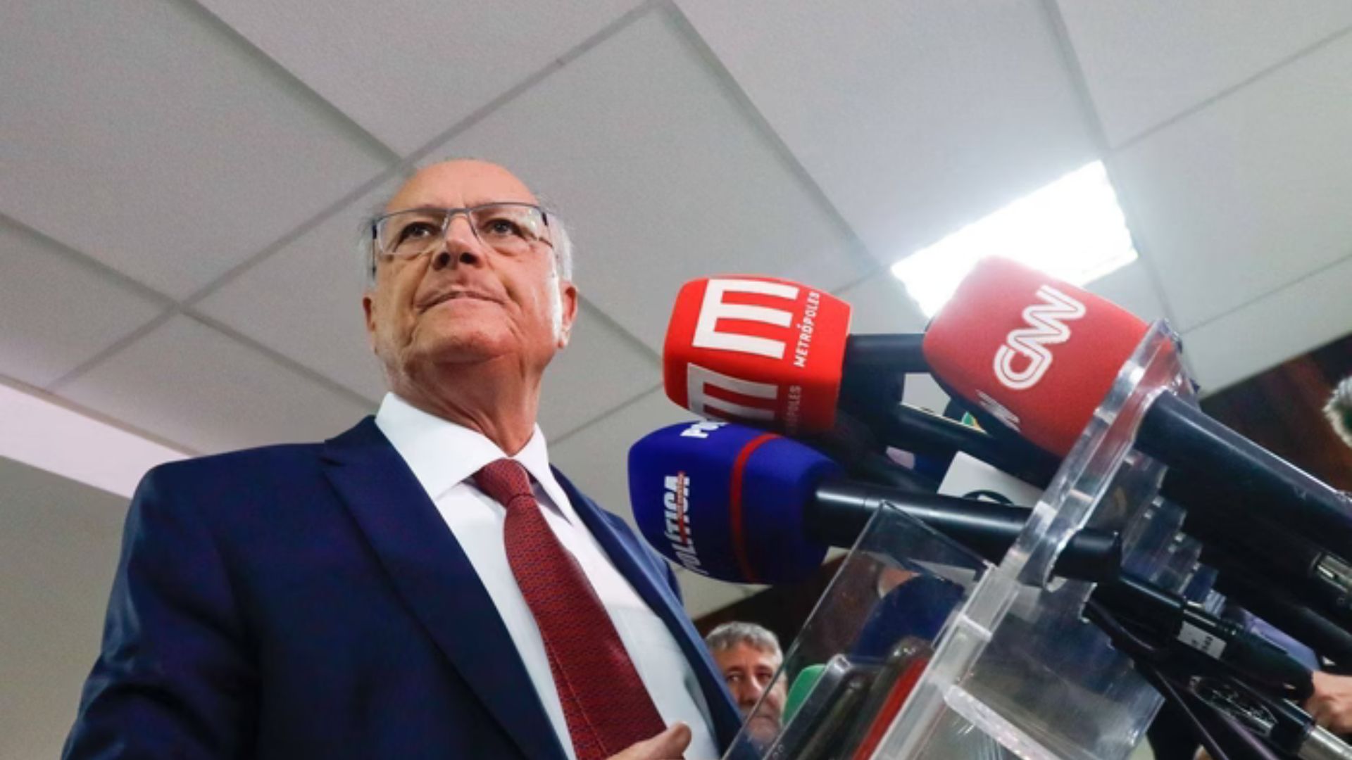 Leia mais sobre o artigo Alckmin diz que considera pedir a Trump mais prazo para negociar taxas