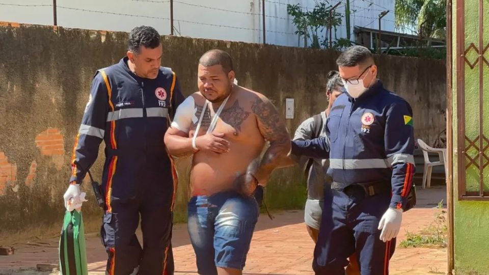 Leia mais sobre o artigo Esposa grávida reage a agressões e golpeia companheiro com faca