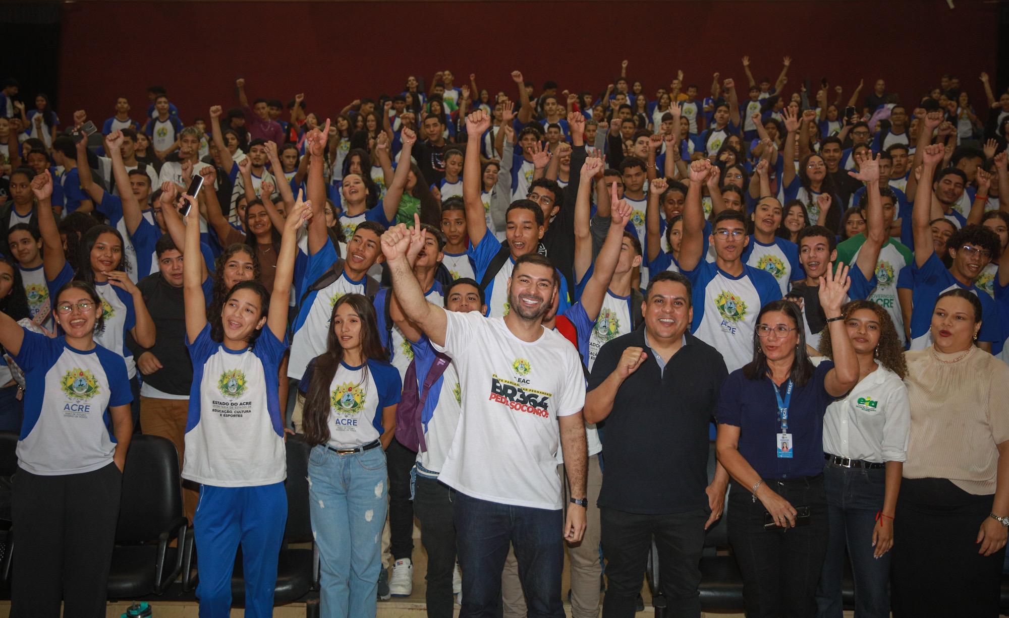 Leia mais sobre o artigo Encerramento do projeto “Redação Nota 1000” marca transição para o EducaAleac