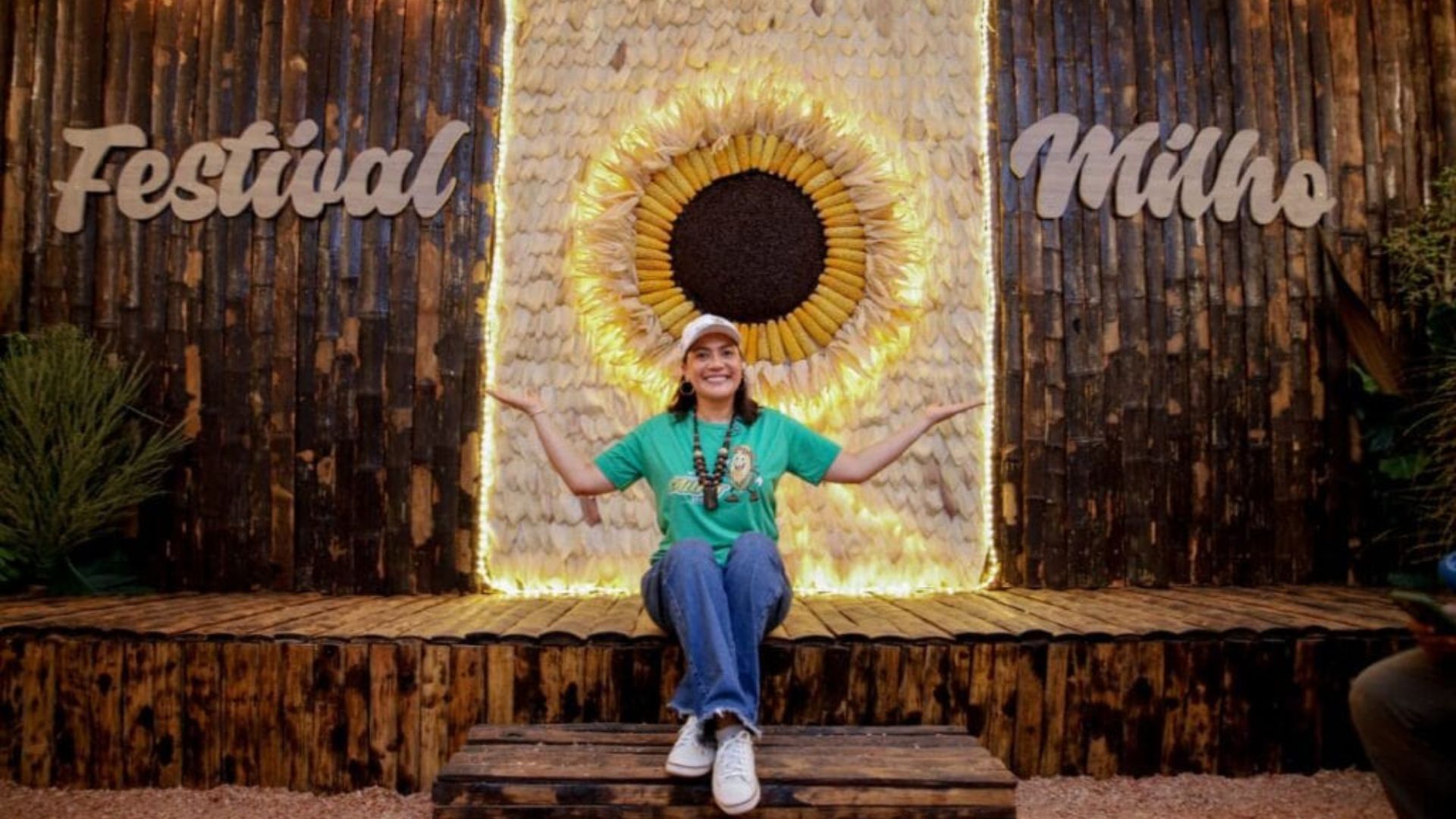 Leia mais sobre o artigo Mailza Assis prestigia abertura do 10º Festival do Milho em Porto Walter