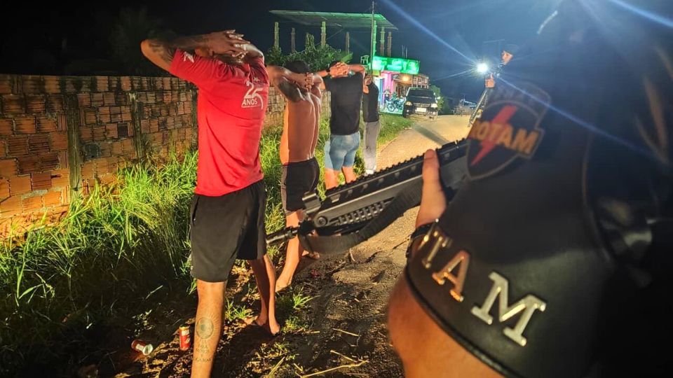 Leia mais sobre o artigo Operação Cerco Total amplia presença da Polícia Militar nas ruas de Cruzeiro do Sul