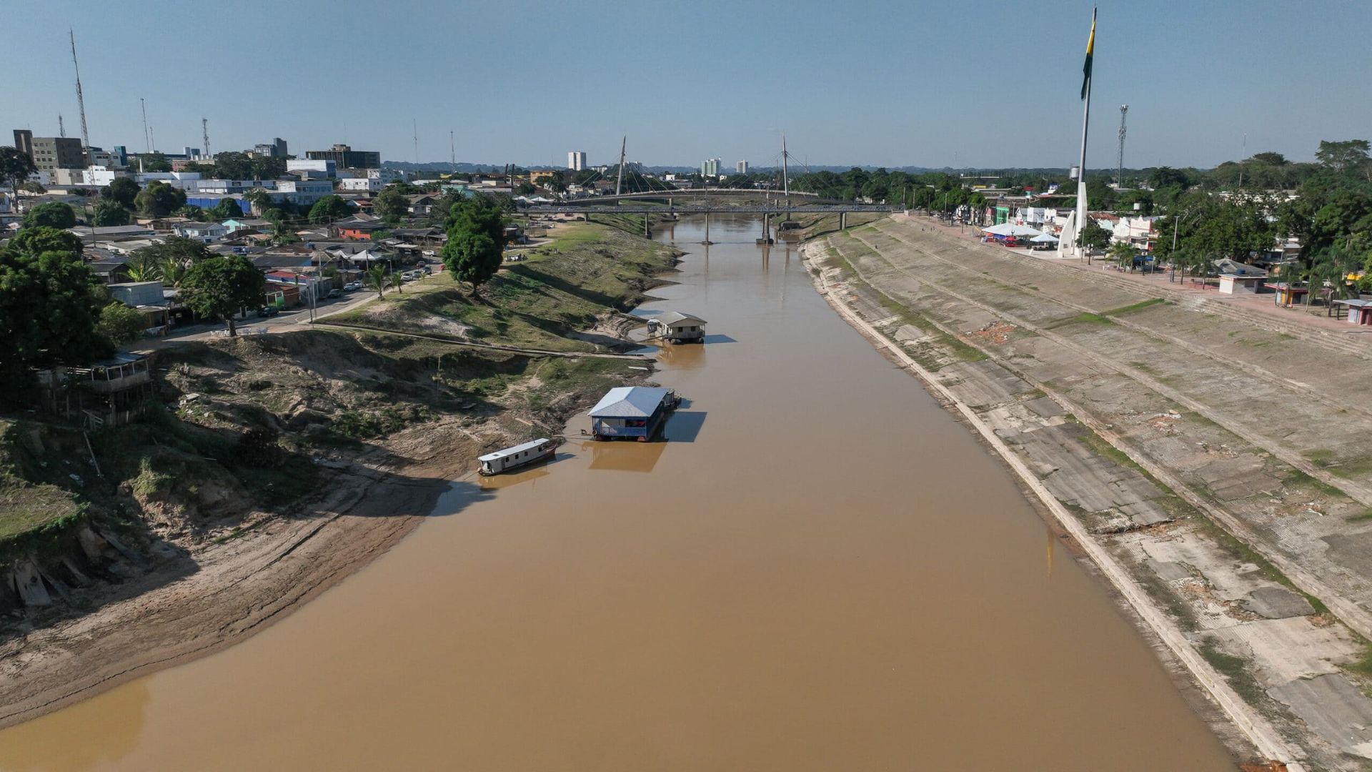 Leia mais sobre o artigo Rio Acre tem leve aumento, mas segue com nível muito baixo em Rio Branco