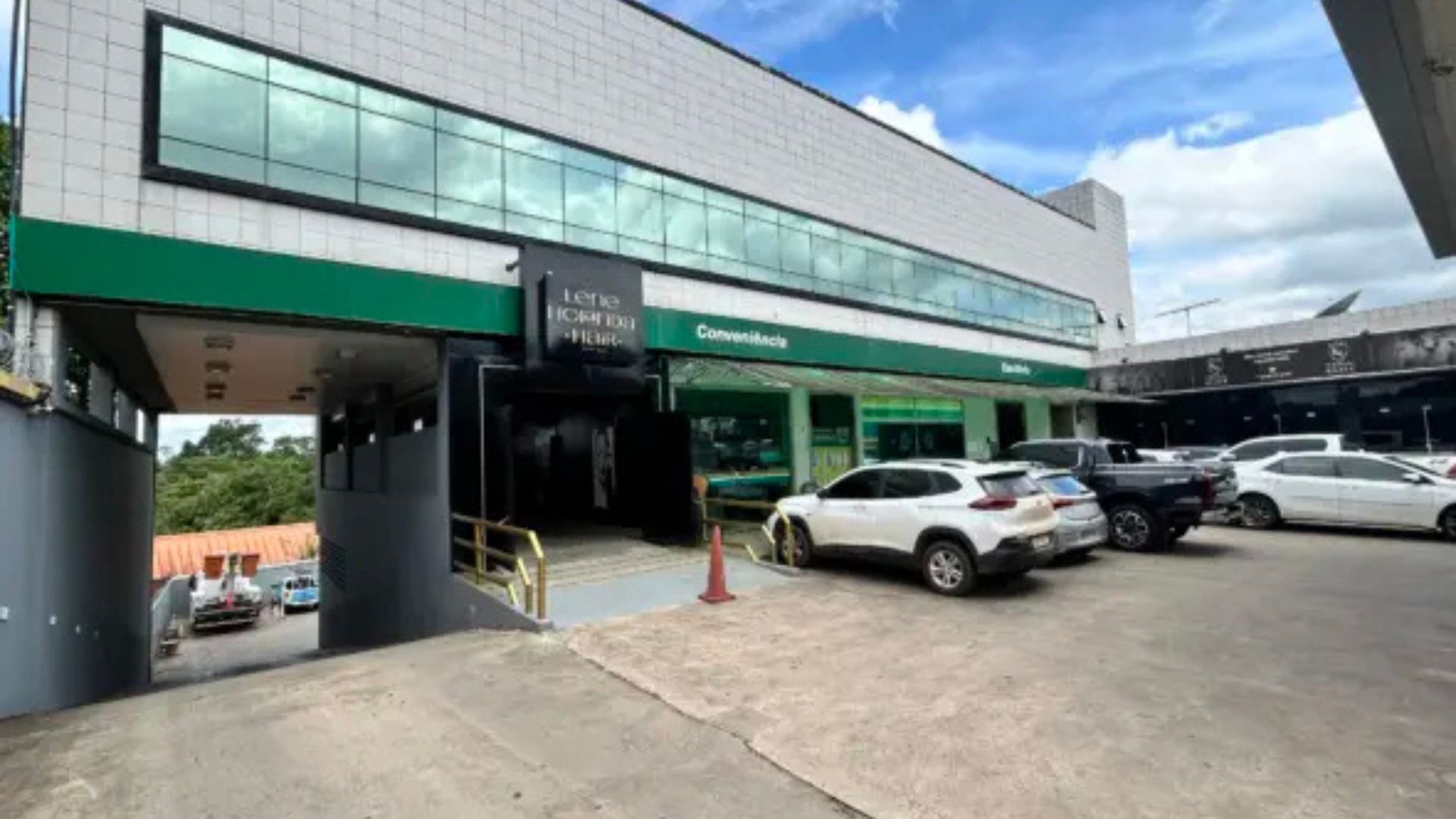 Leia mais sobre o artigo Posto de combustíveis em Rio Branco é alvo de despejo; dono contesta decisão